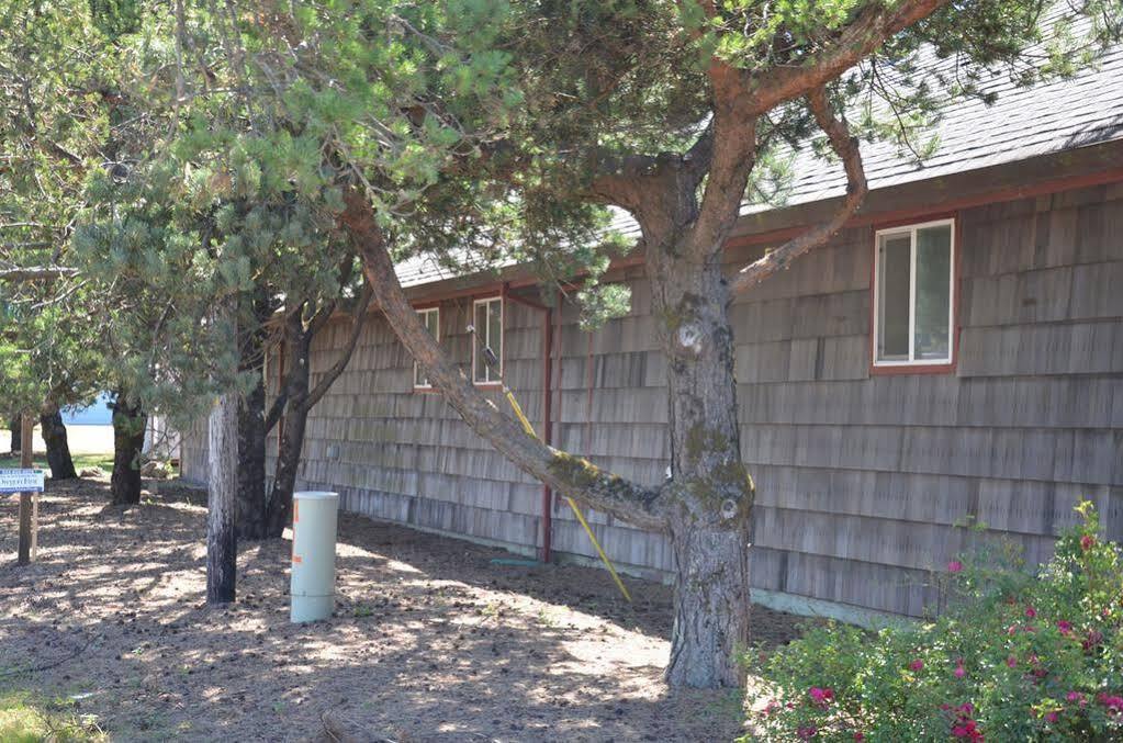 Surf & Sand Inn Pacific City Exterior photo